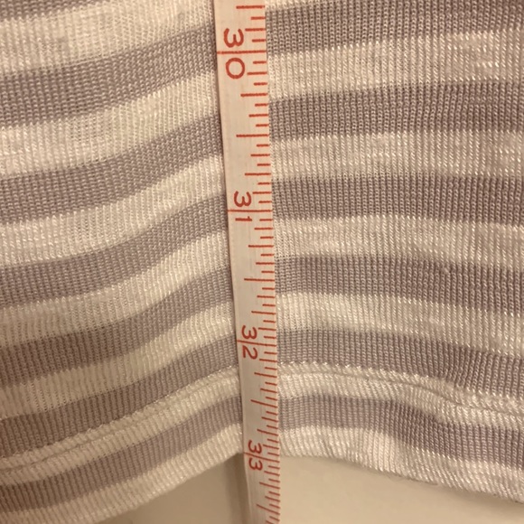 Old Navy Long Top with side slits - Picture 7 of 8